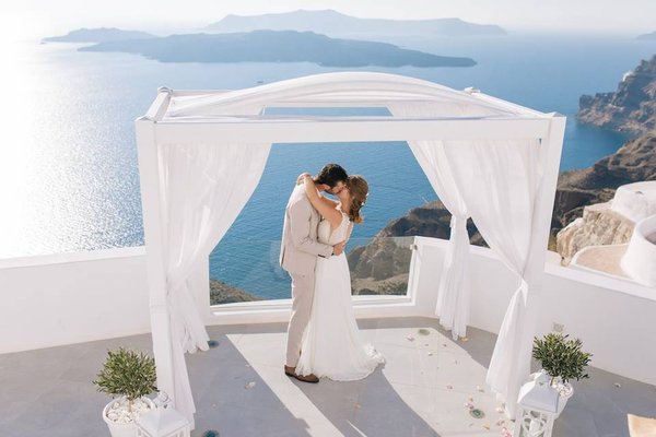 Quels sont les avantages d'organiser son mariage dans un restaurant proche de la plage à Biarritz ?