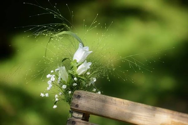 Comment Faire des Économies sur sa Décoration de Mariage sans Sacrifier l'Esthétique ?