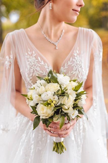 Comment choisir les bijoux de mariage parfaits